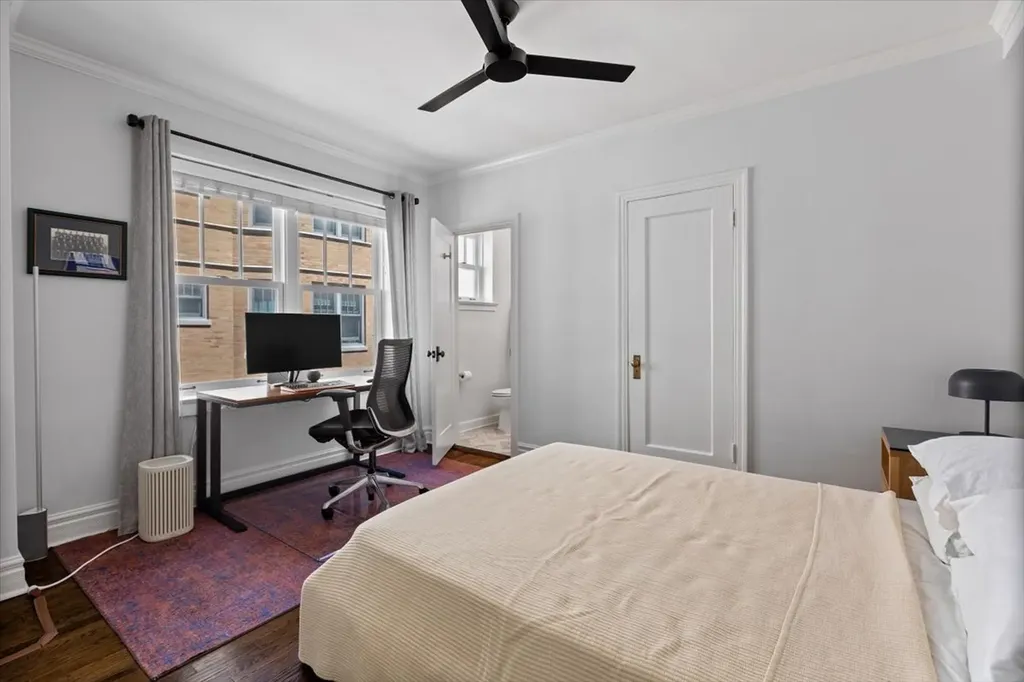 609 West Stratford Place Chicago IL 60657