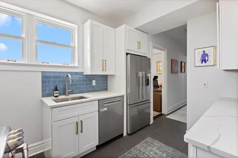 609 West Stratford Place Chicago IL 60657