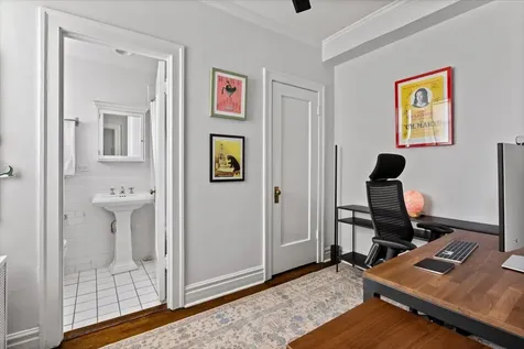 609 West Stratford Place Chicago IL 60657