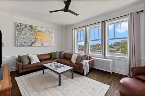 609 West Stratford Place Chicago IL 60657