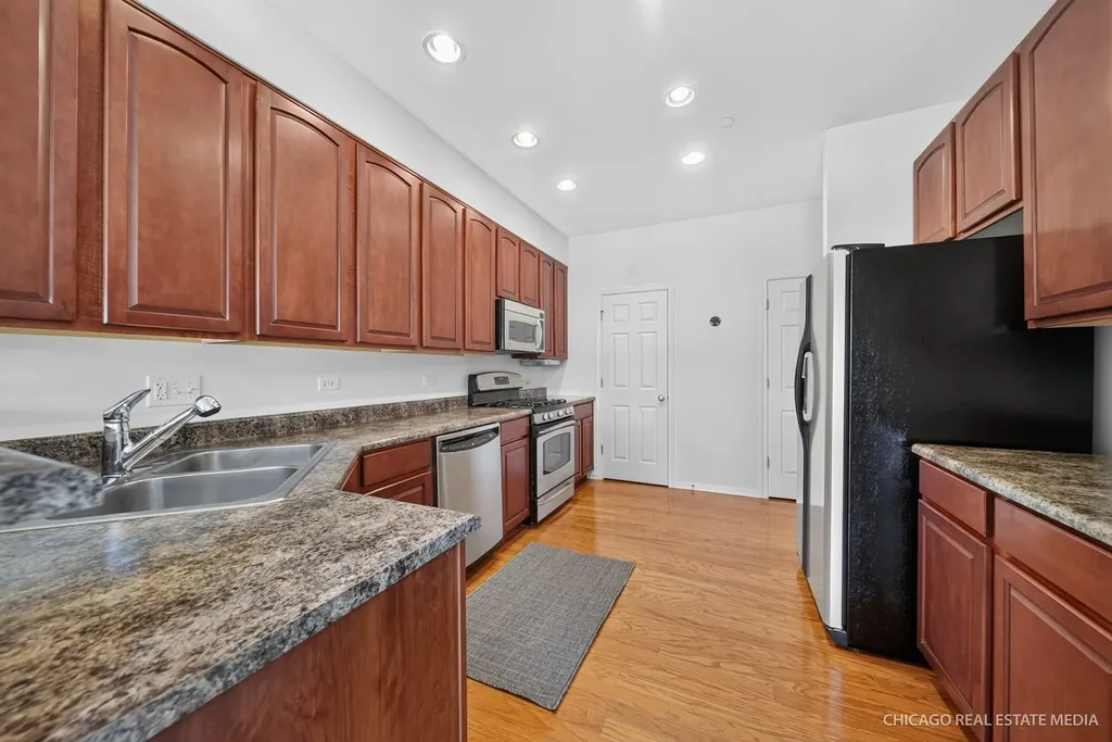 9956 Cummings Street Huntley IL 60142