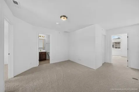 9956 Cummings Street Huntley IL 60142