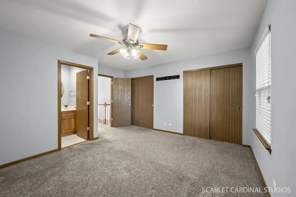 391 Hunterdon Court Schaumburg IL 60194