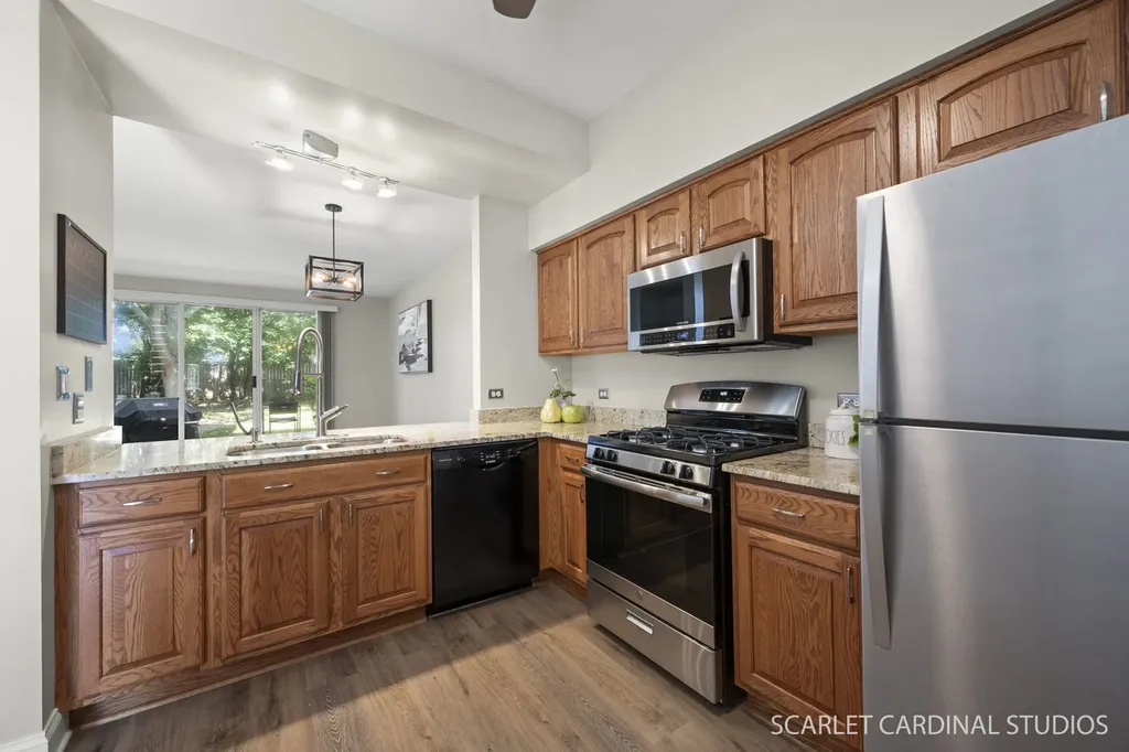 391 Hunterdon Court Schaumburg IL 60194