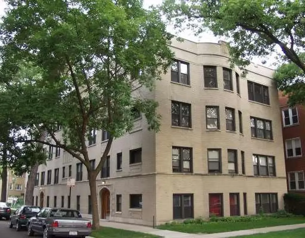 4434 West Gunnison Avenue Chicago IL 60630