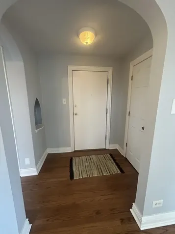 4434 West Gunnison Avenue Chicago IL 60630