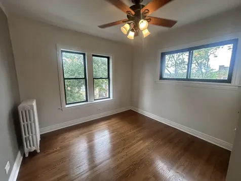 4434 West Gunnison Avenue Chicago IL 60630