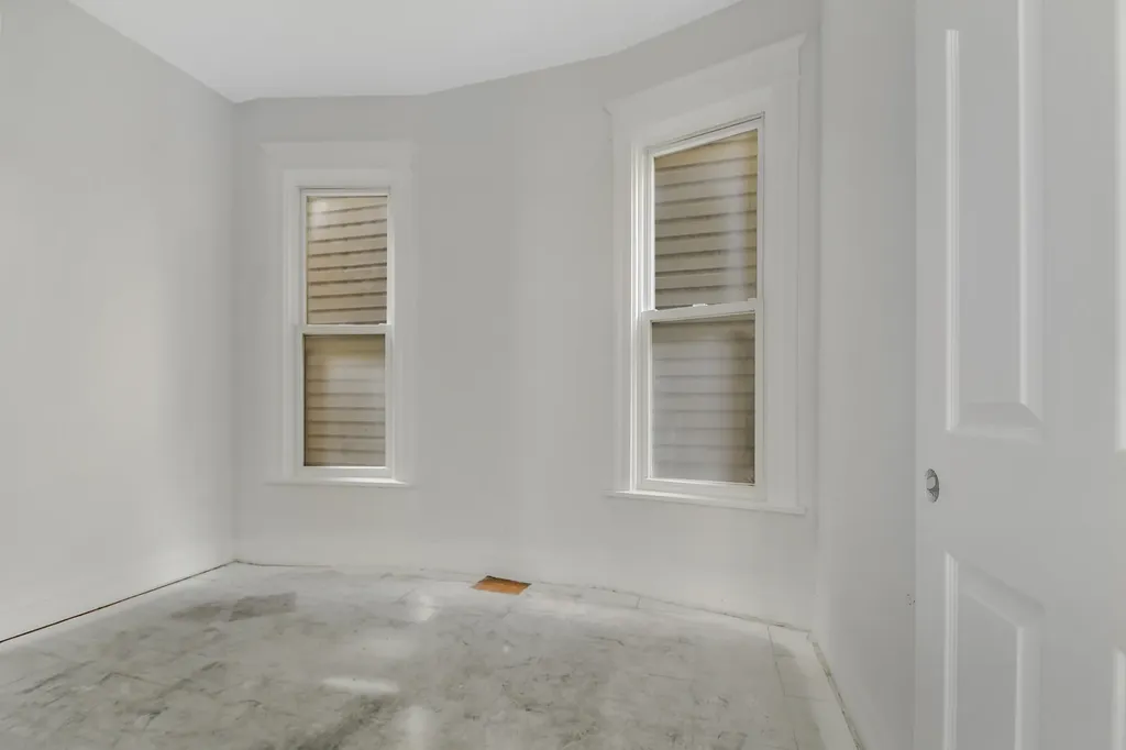 210 North Laramie Avenue Chicago IL 60644