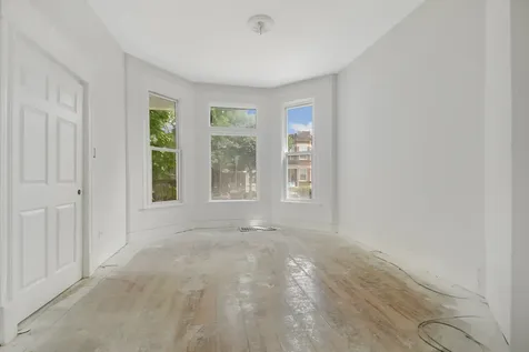 210 North Laramie Avenue Chicago IL 60644