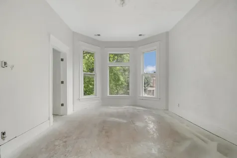 210 North Laramie Avenue Chicago IL 60644