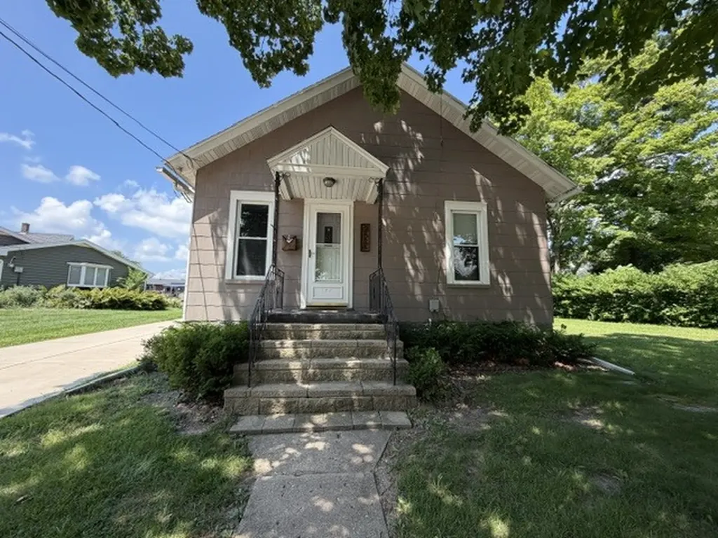 322 Fitzgerald Street Oglesby IL 61348