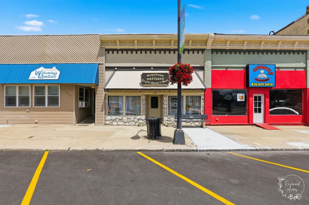 159 West Station Street St. Anne IL 60964