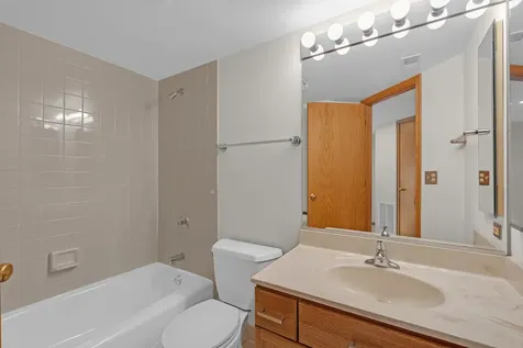1480 Jefferson Street Des Plaines IL 60016