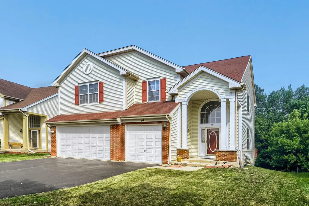 16 Clover Circle Streamwood IL 60107