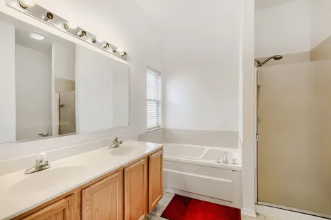 16 Clover Circle Streamwood IL 60107