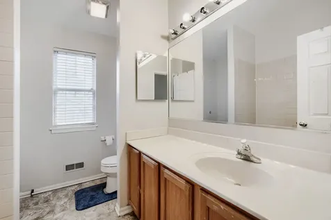 16 Clover Circle Streamwood IL 60107