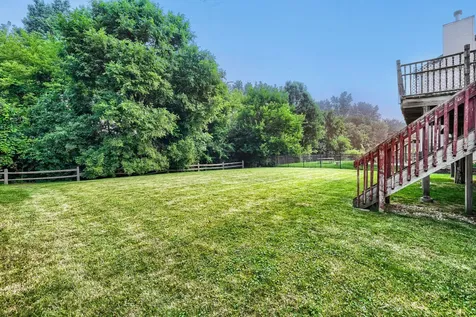 16 Clover Circle Streamwood IL 60107