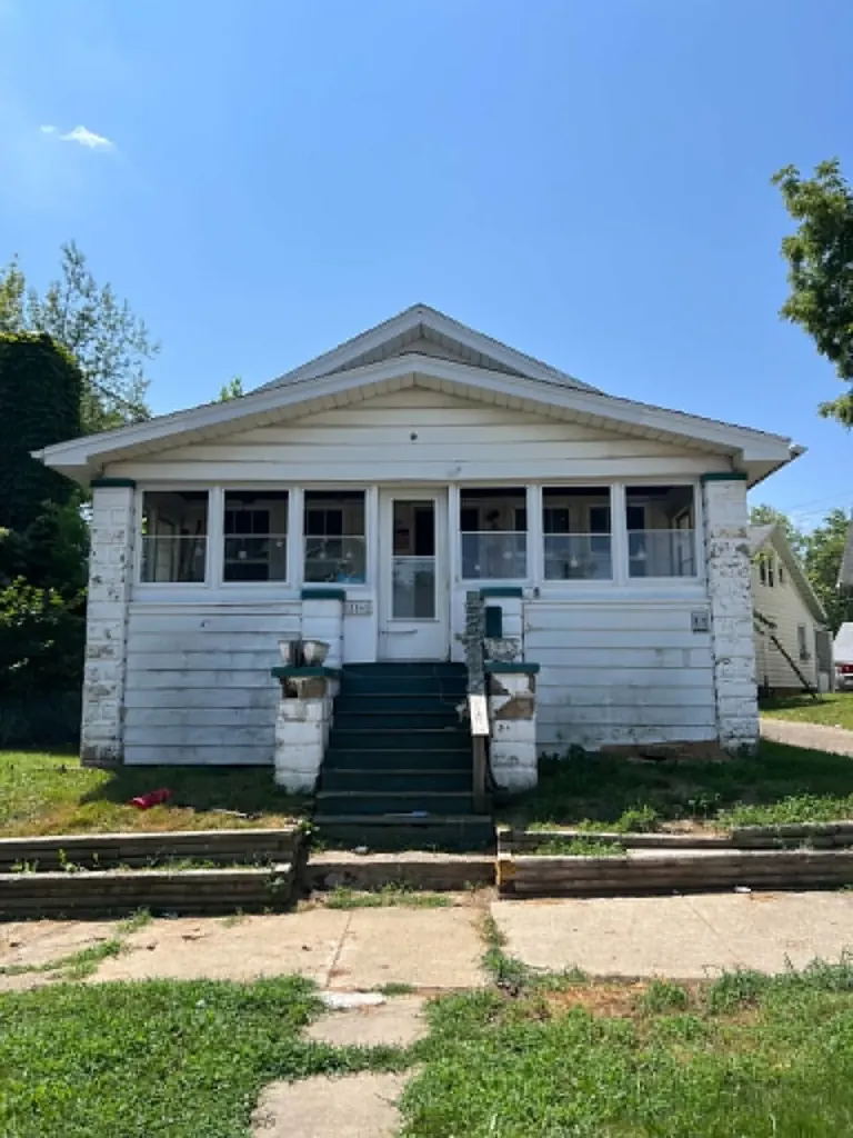 504 West Virginia Avenue Peoria IL 61604