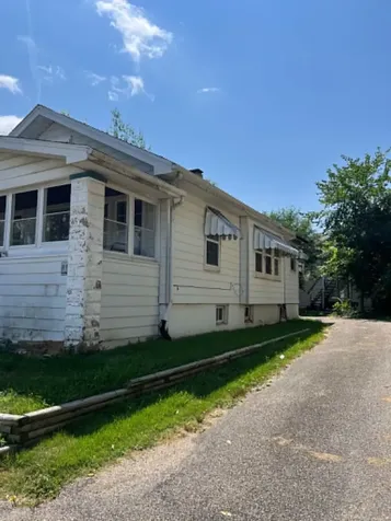 504 West Virginia Avenue Peoria IL 61604