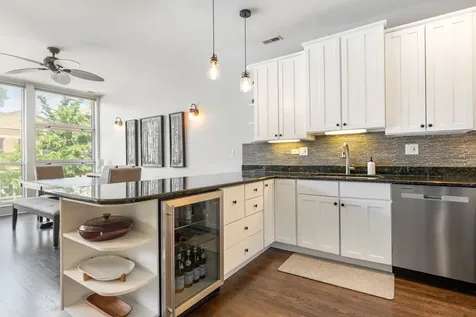 2119 North Damen Avenue Chicago IL 60647
