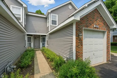 2052 Waverly Lane Algonquin IL 60102