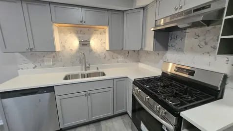 1688 Queensbury Circle Hoffman Estates IL 60169