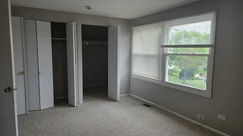 1688 Queensbury Circle Hoffman Estates IL 60169