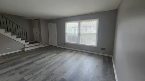 1688 Queensbury Circle Hoffman Estates IL 60169