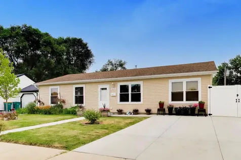 519 Kenyon Avenue Romeoville IL 60446