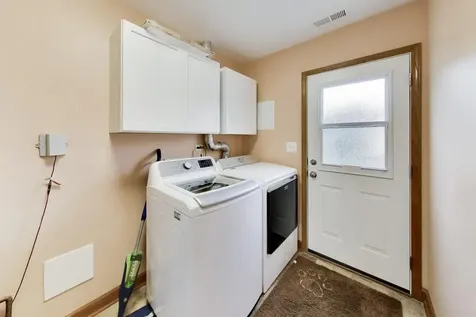 519 Kenyon Avenue Romeoville IL 60446