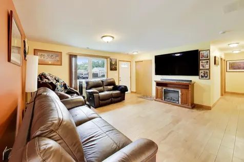 519 Kenyon Avenue Romeoville IL 60446