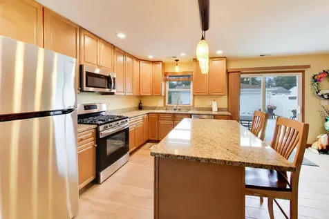 519 Kenyon Avenue Romeoville IL 60446