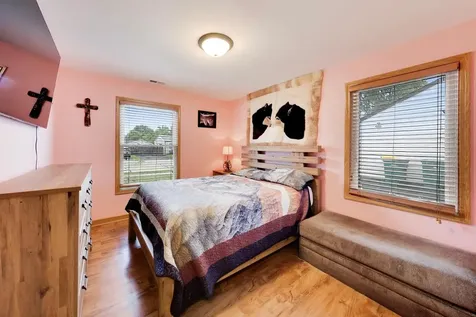 519 Kenyon Avenue Romeoville IL 60446
