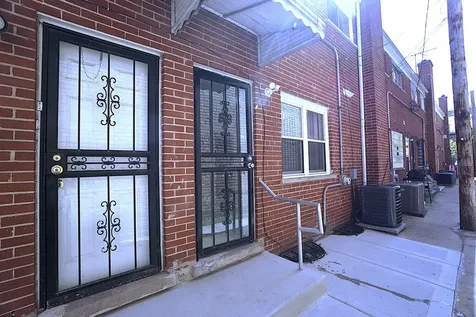 6122 North Winthrop Avenue Chicago IL 60660