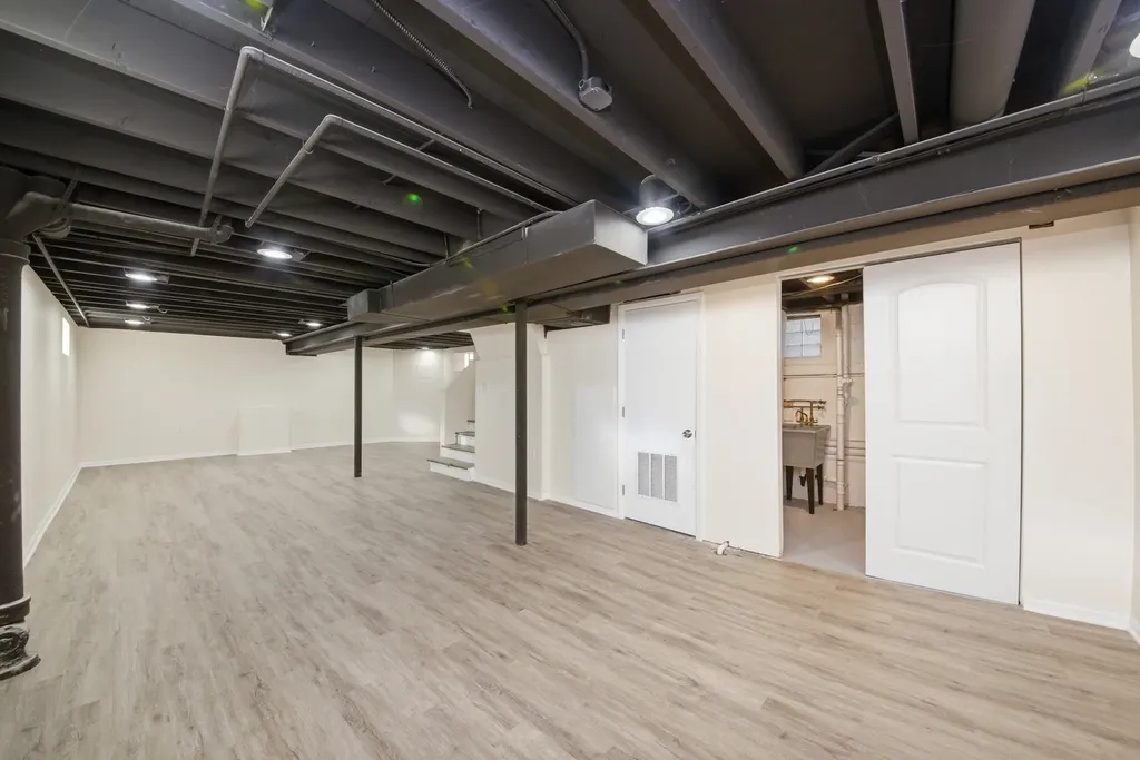 11603 South Loomis Street Chicago IL 60643