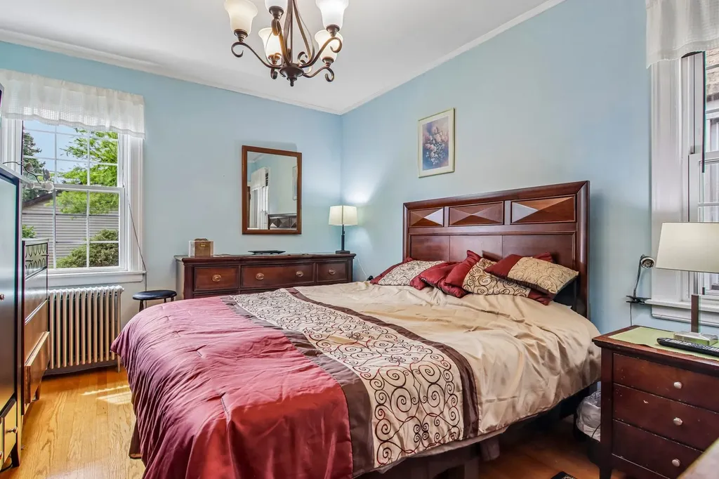 2842 North Mont Clare Avenue Chicago IL 60634