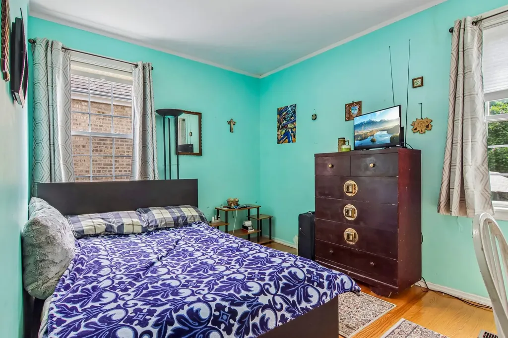 2842 North Mont Clare Avenue Chicago IL 60634