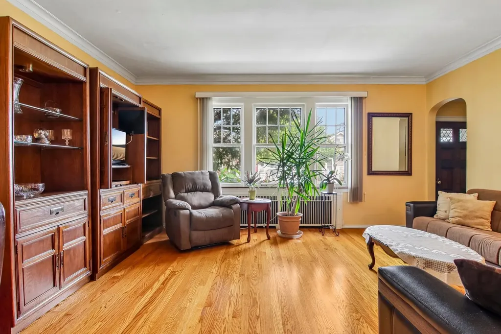 2842 North Mont Clare Avenue Chicago IL 60634