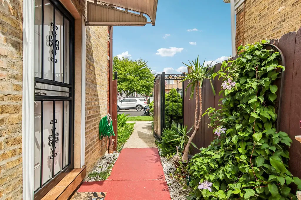 2842 North Mont Clare Avenue Chicago IL 60634