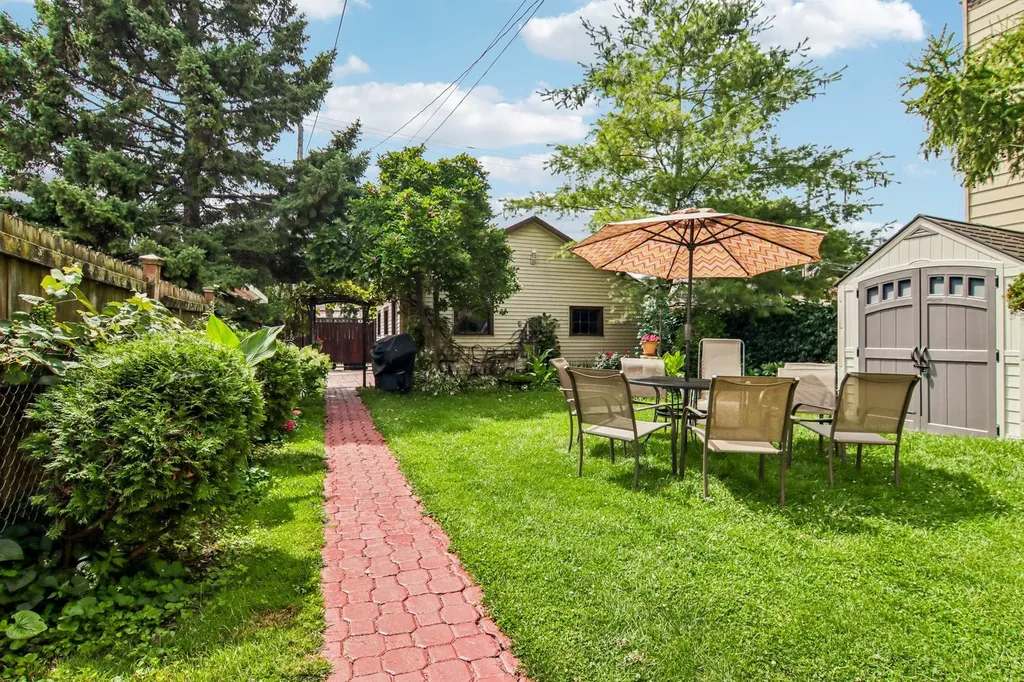 2842 North Mont Clare Avenue Chicago IL 60634