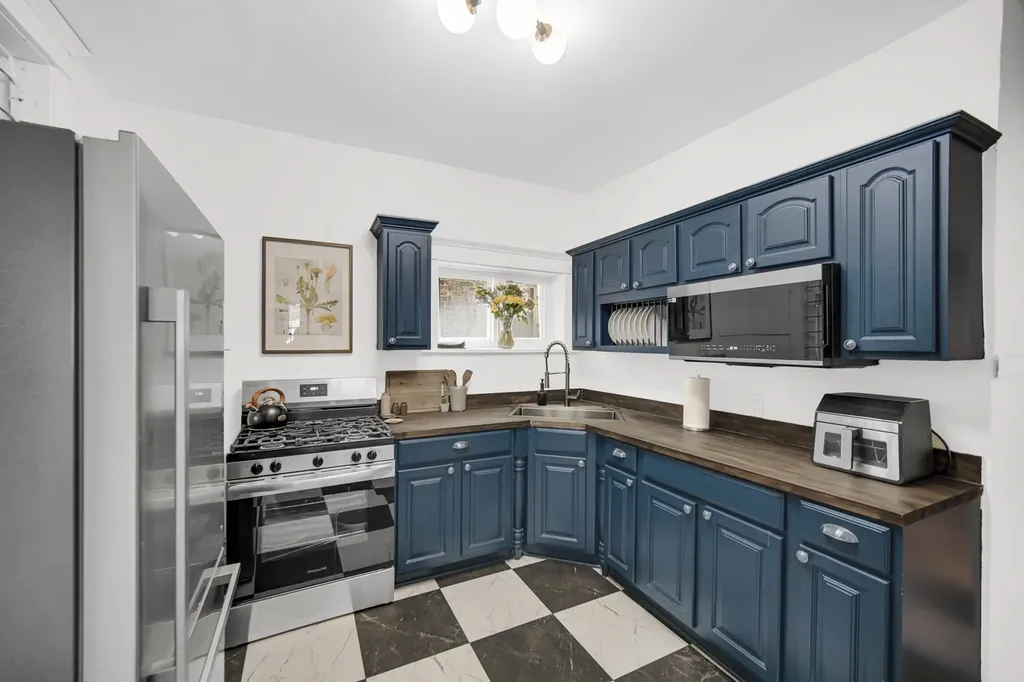 5228 West Quincy Street W Chicago IL 60644