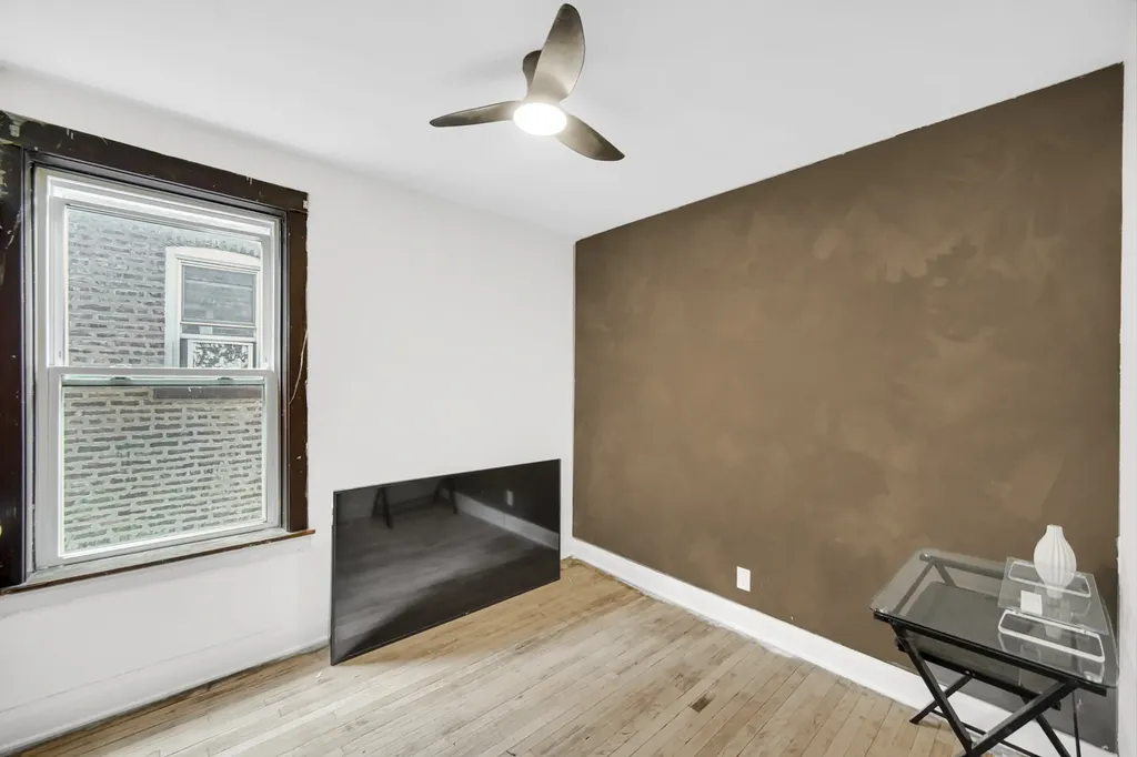 5228 West Quincy Street W Chicago IL 60644