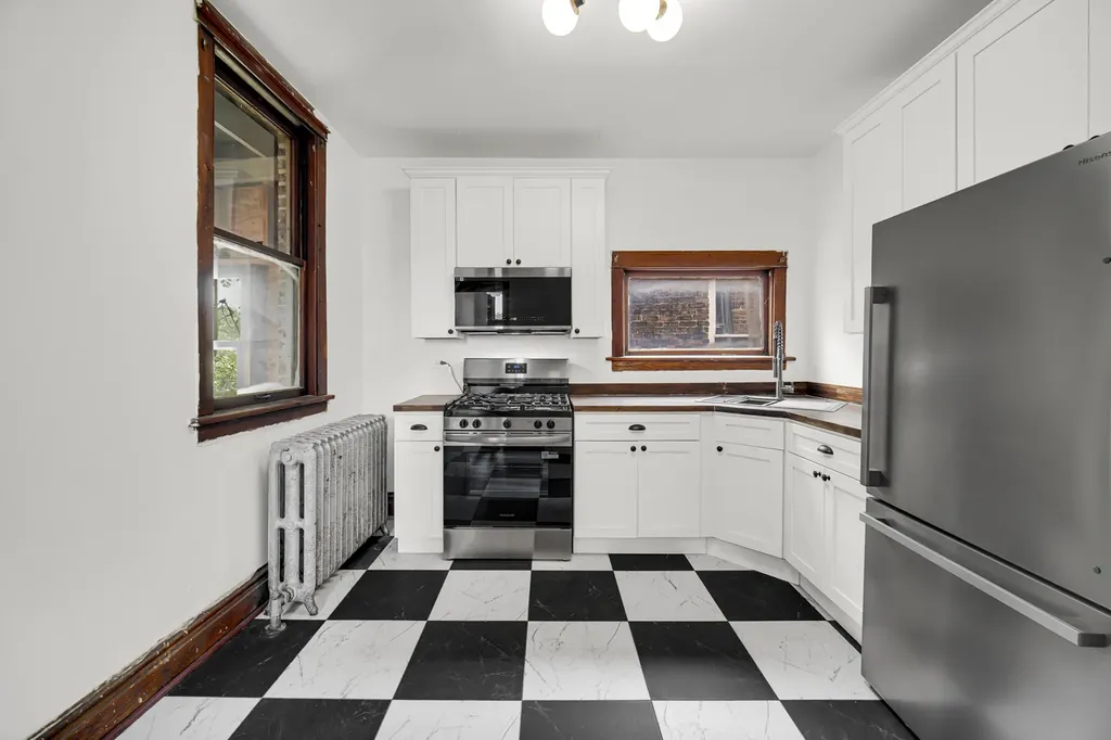 5228 West Quincy Street W Chicago IL 60644