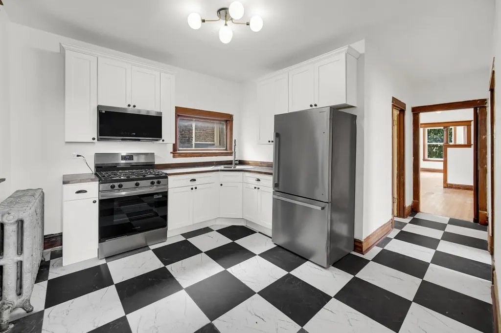 5228 West Quincy Street W Chicago IL 60644