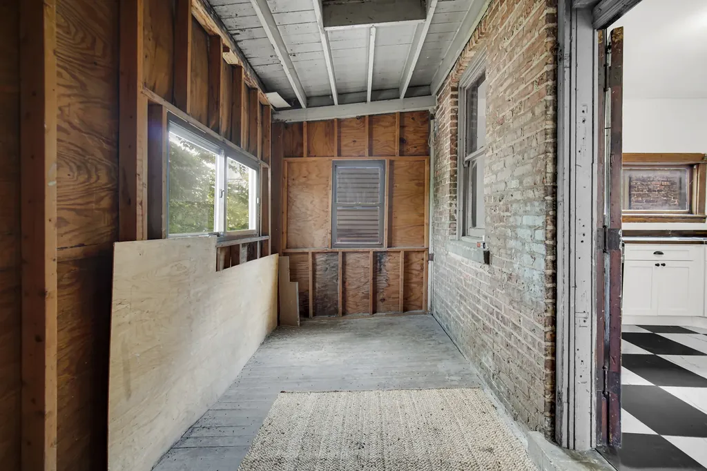 5228 West Quincy Street W Chicago IL 60644