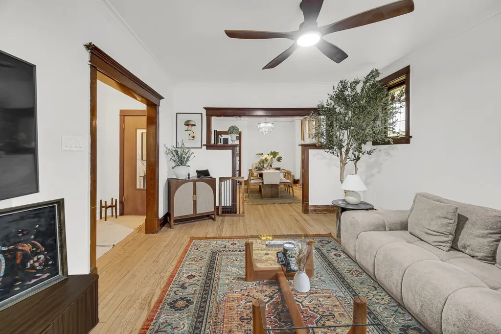 5228 West Quincy Street W Chicago IL 60644