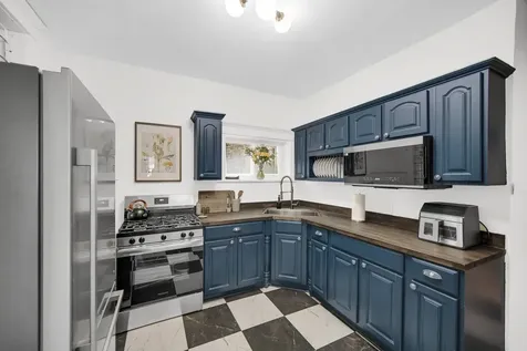 5228 West Quincy Street W Chicago IL 60644