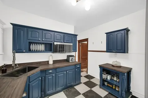 5228 West Quincy Street W Chicago IL 60644