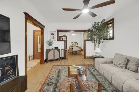 5228 West Quincy Street W Chicago IL 60644