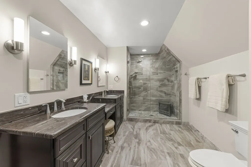 27W118 Cove Lane Warrenville IL 60555